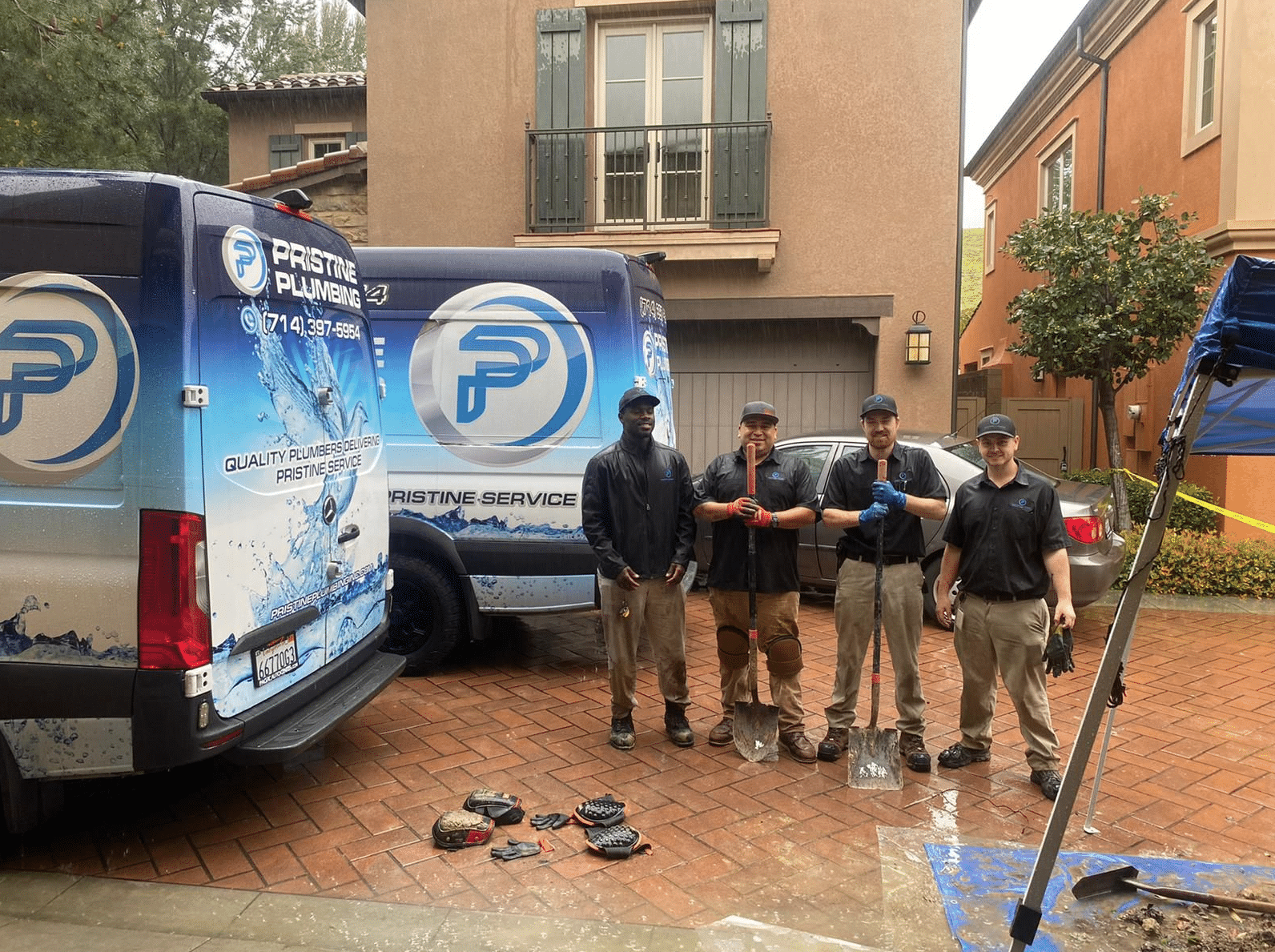 emergency plumbing crew in orange county